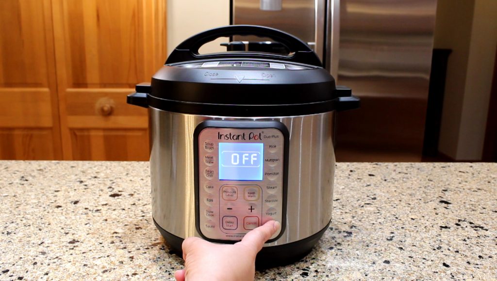 Pressure Cooking Rice with Pigeon Peas and Pork Spareribs
