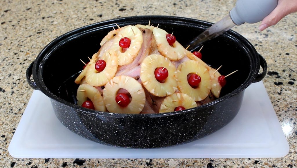 Baked Ham with Pineapples